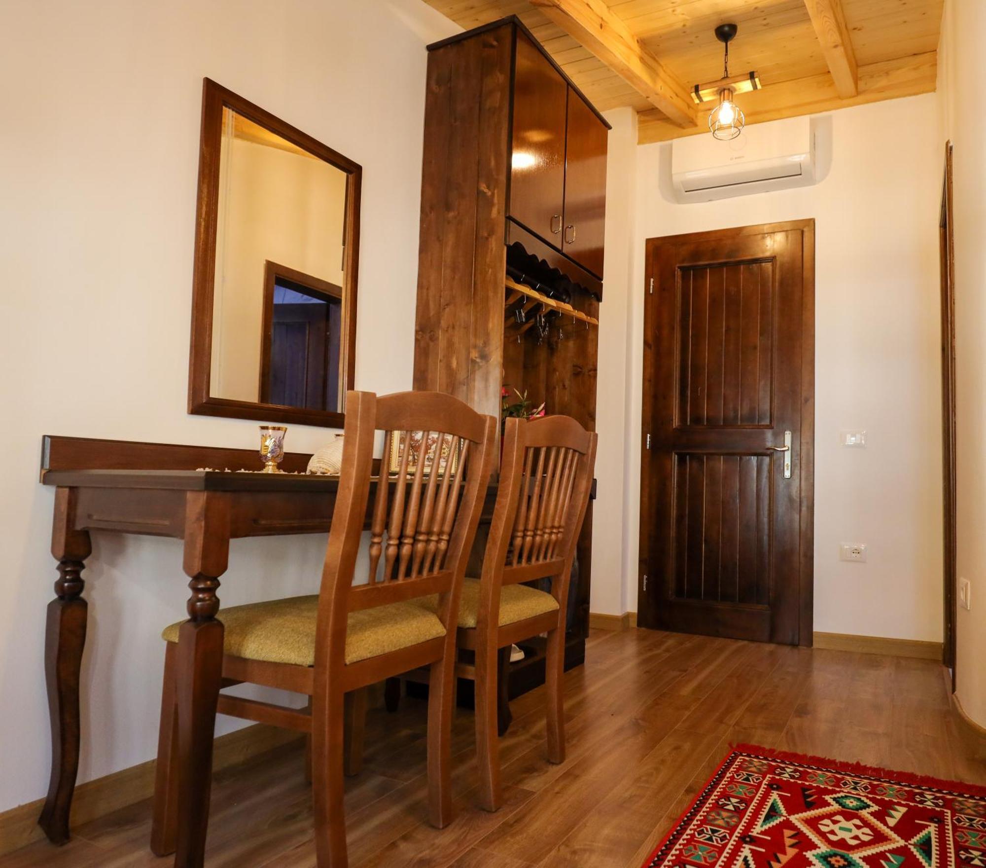The House Of Dollma , Inside Kruja Castle Ξενοδοχείο Εξωτερικό φωτογραφία