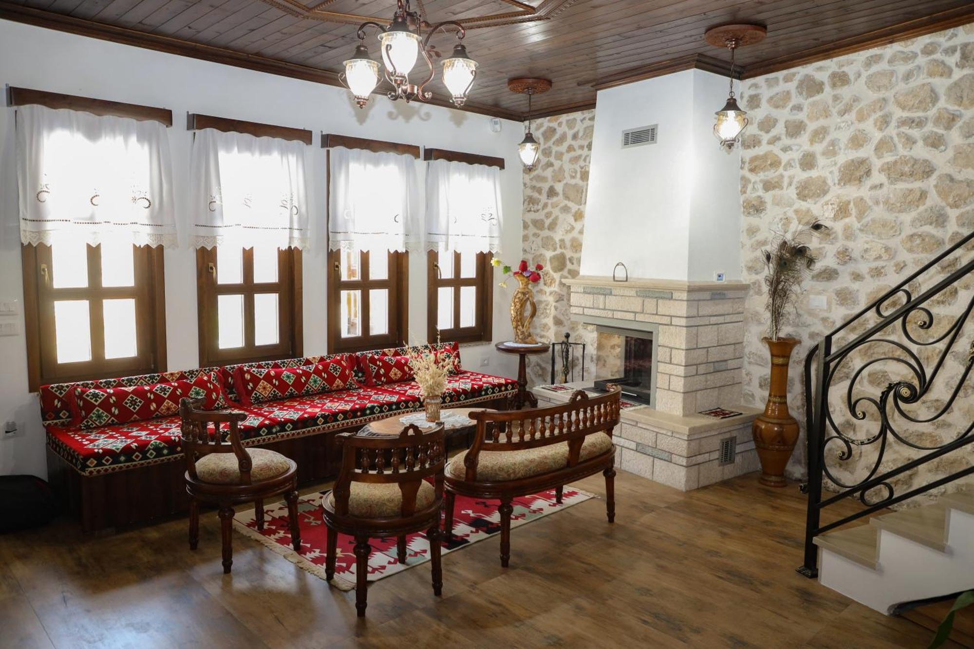 The House Of Dollma , Inside Kruja Castle Ξενοδοχείο Εξωτερικό φωτογραφία